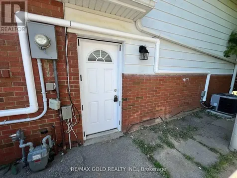 156 Mooregate Crescent Kitchener ON N2M 2G1