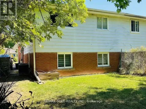 156 Mooregate Crescent Kitchener ON N2M 2G1