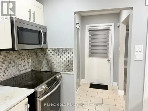 156 Mooregate Crescent Kitchener ON N2M 2G1