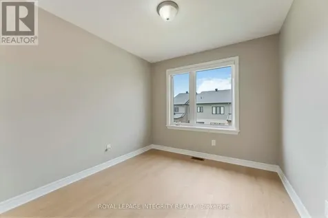 424 Cooks Mill Crescent Ottawa ON K1V 2M9