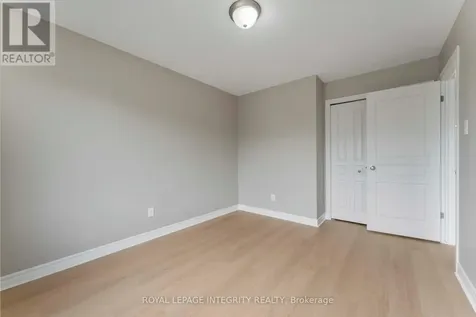 424 Cooks Mill Crescent Ottawa ON K1V 2M9