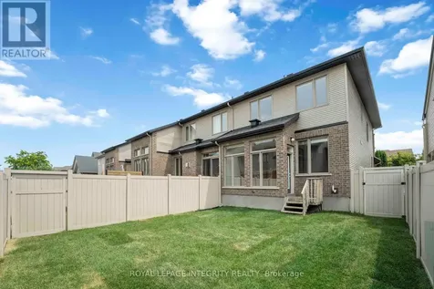 424 Cooks Mill Crescent Ottawa ON K1V 2M9