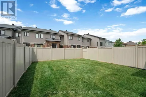 424 Cooks Mill Crescent Ottawa ON K1V 2M9