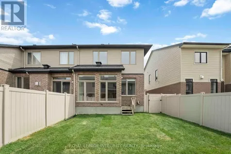 424 Cooks Mill Crescent Ottawa ON K1V 2M9