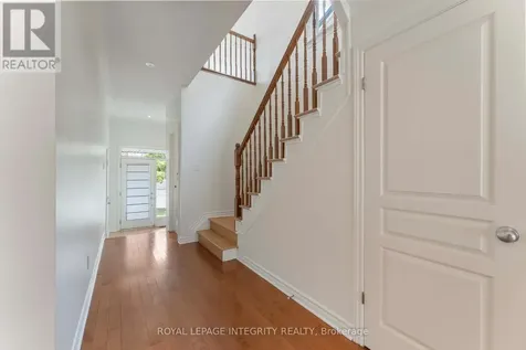 424 Cooks Mill Crescent Ottawa ON K1V 2M9