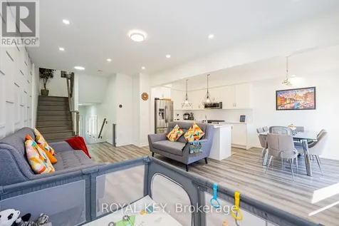 324 Equestrian Way Cambridge ON N3E 0C1
