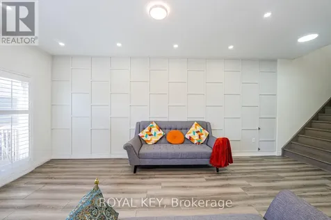 324 Equestrian Way Cambridge ON N3E 0C1