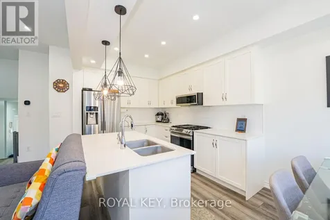 324 Equestrian Way Cambridge ON N3E 0C1