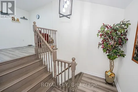 324 Equestrian Way Cambridge ON N3E 0C1
