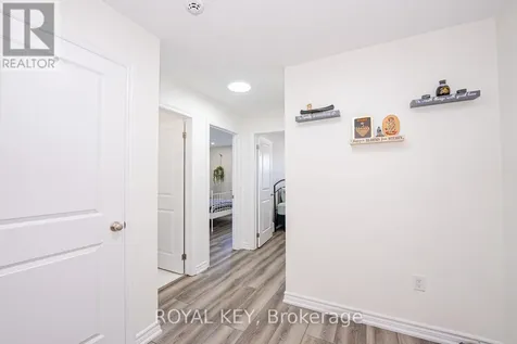 324 Equestrian Way Cambridge ON N3E 0C1