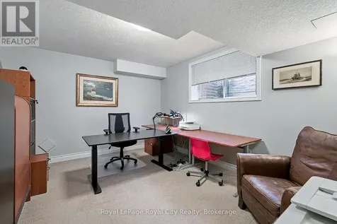 8 Zaduk Place Guelph (kortright East) ON N1G 0A7