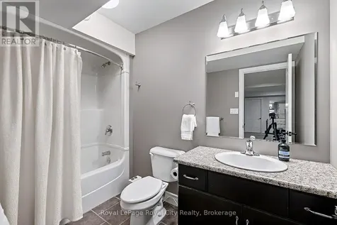 8 Zaduk Place Guelph (kortright East) ON N1G 0A7