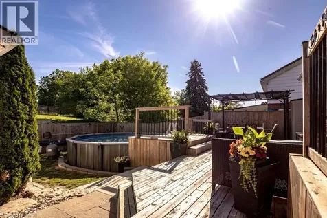 15 Faircourt Drive Stoney Creek ON L8G 2J4