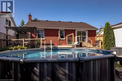 15 Faircourt Drive Stoney Creek ON L8G 2J4