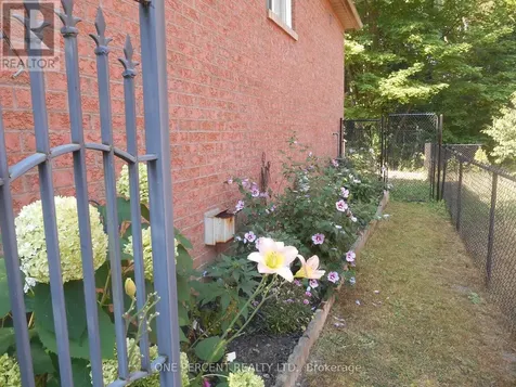 22 Brillinger Drive Wasaga Beach ON L9Z 1L4
