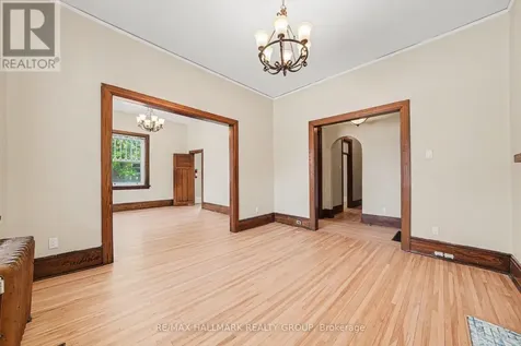 413 Elgin Street Ottawa ON K2P 1N4