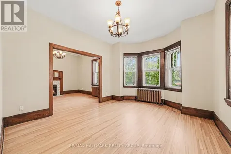 413 Elgin Street Ottawa ON K2P 1N4