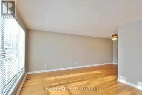 1259 Maitland Avenue Ottawa ON K2C 2C4