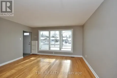 1259 Maitland Avenue Ottawa ON K2C 2C4
