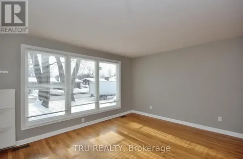 1259 Maitland Avenue Ottawa ON K2C 2C4