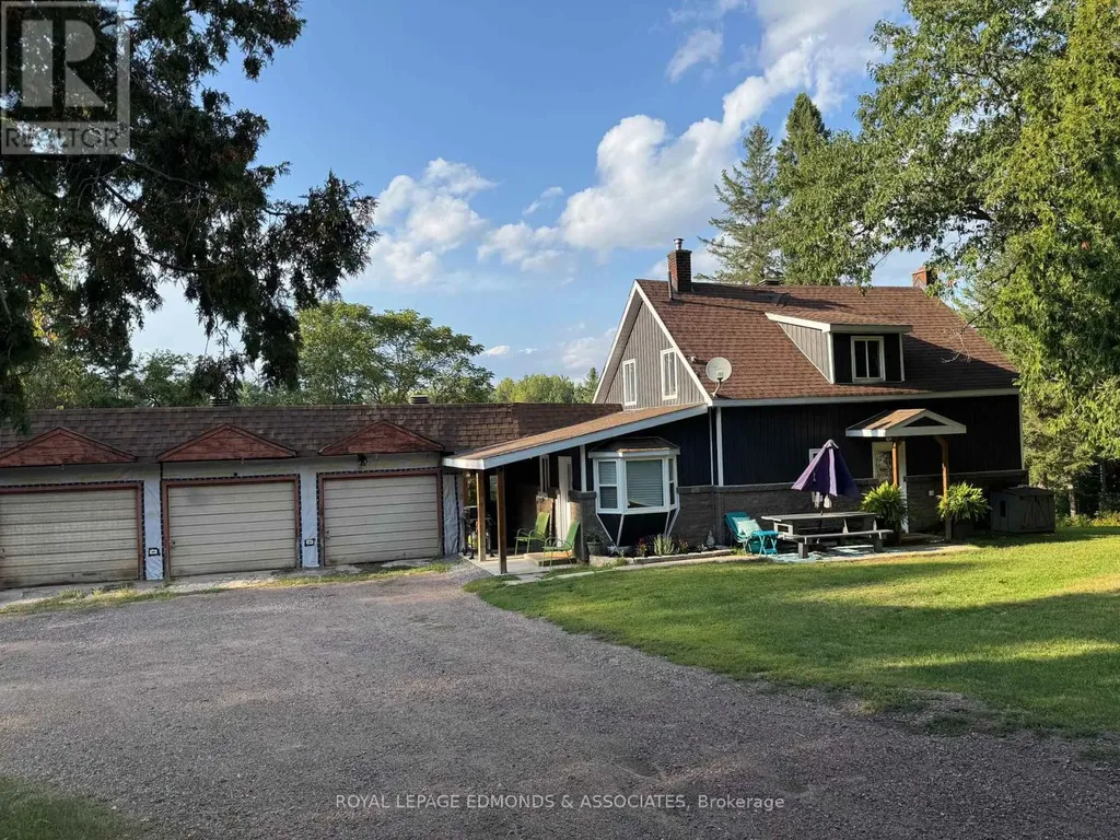 27 Stencells Road Laurentian Valley ON K8A 6W8