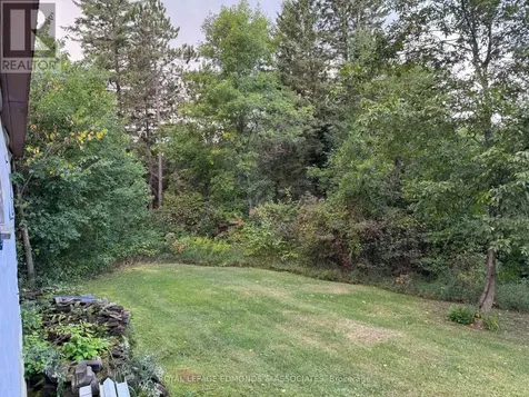 27 Stencells Road Laurentian Valley ON K8A 6W8