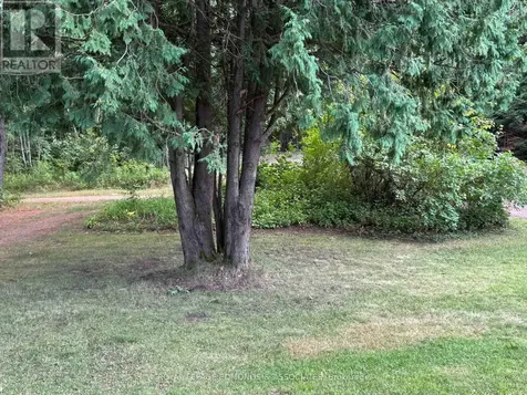 27 Stencells Road Laurentian Valley ON K8A 6W8