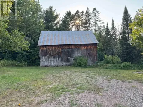 27 Stencells Road Laurentian Valley ON K8A 6W8