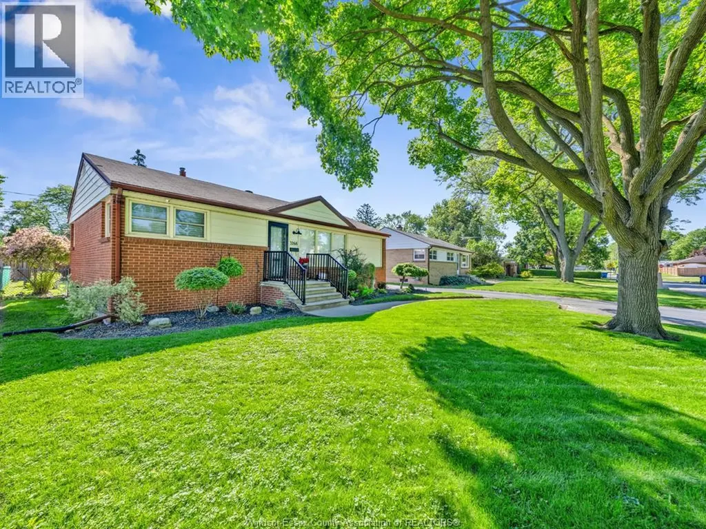 3268 Virginia Park Windsor ON N9E 2C3
