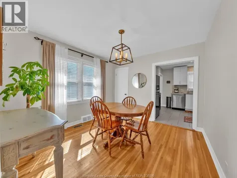 3268 Virginia Park Avenue Windsor ON N9E 2C3