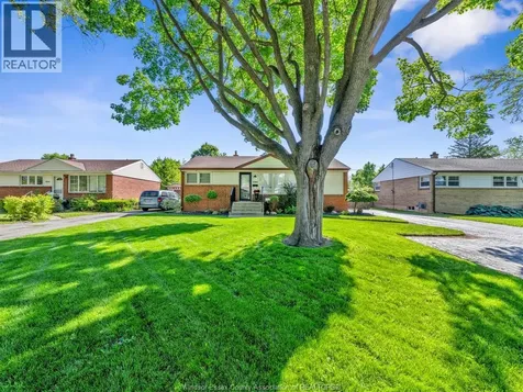 3268 Virginia Park Windsor ON N9E 2C3