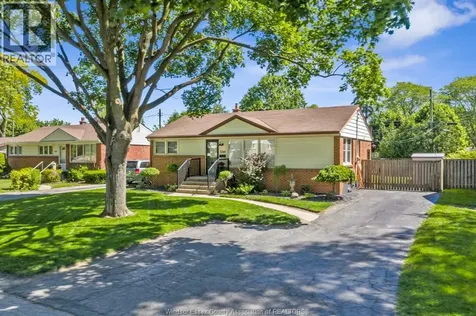3268 Virginia Park Windsor ON N9E 2C3