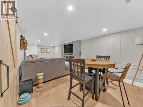 3268 Virginia Park Avenue Windsor ON N9E 2C3