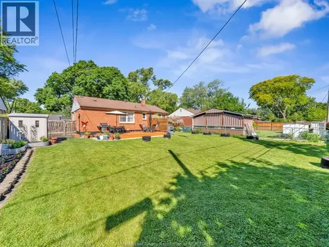 3268 Virginia Park Windsor ON N9E 2C3