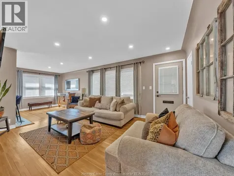 3268 Virginia Park Avenue Windsor ON N9E 2C3