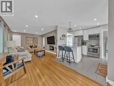 3268 Virginia Park Avenue Windsor ON N9E 2C3