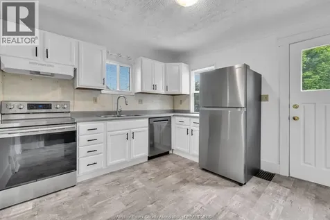 928 Lacasse Boulevard Tecumseh ON N8N 2C5