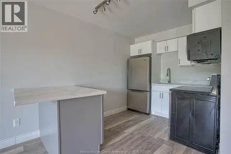 1655 Rooney Street Windsor ON N9B 1L1