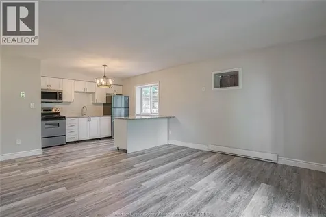 1655 Rooney Street Windsor ON N9B 1L1