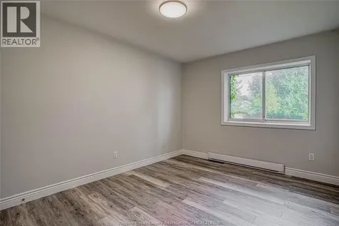 1655 Rooney Street Windsor ON N9B 1L1