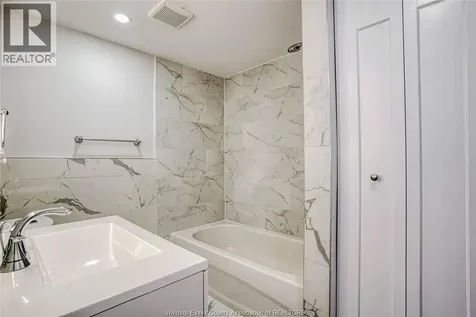 1655 Rooney Street Windsor ON N9B 1L1