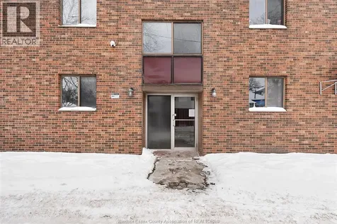 1655 Rooney Street Windsor ON N9B 1L1