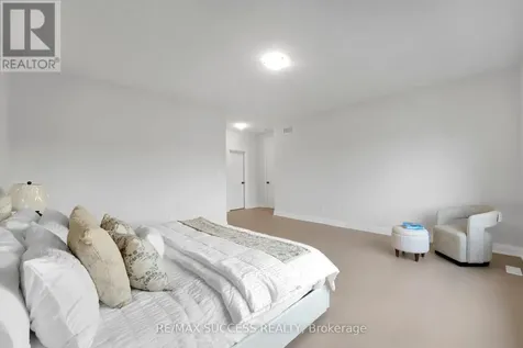 554 Bridgemill Crescent East Kitchener ON N2A 0K3