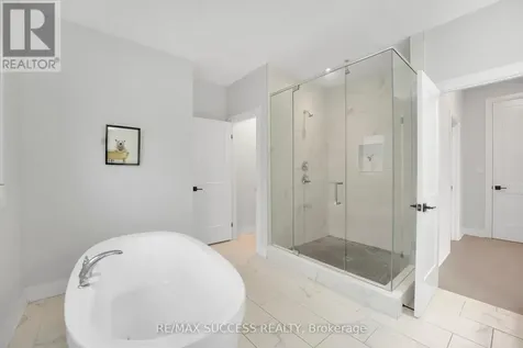 554 Bridgemill Crescent East Kitchener ON N2A 0K3