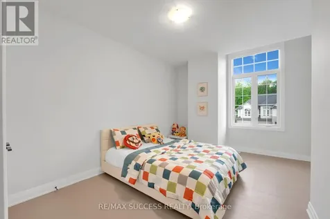 554 Bridgemill Crescent East Kitchener ON N2A 0K3