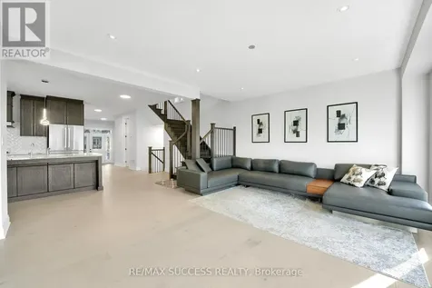 554 Bridgemill Crescent East Kitchener ON N2A 0K3
