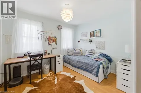 82 Cumming Court Ancaster ON L9G 1V3