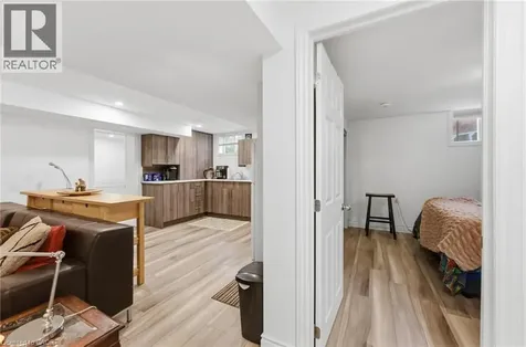 82 Cumming Court Ancaster ON L9G 1V3