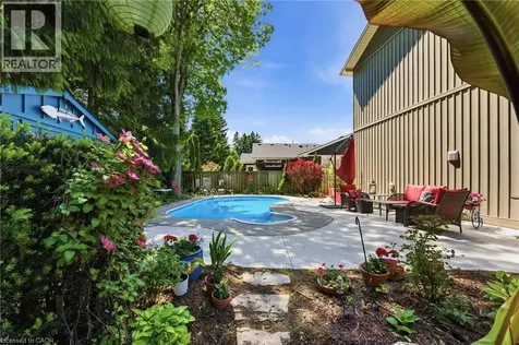 82 Cumming Court Ancaster ON L9G 1V3