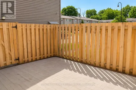 1374 Perez Crescent Ottawa ON K1J 8V2